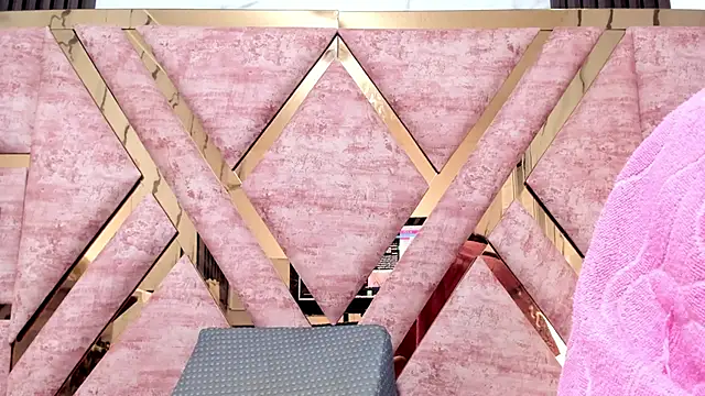 Snapshot of mia_alvares chatting on 14, 12, 2025 mia alvares online show from 14, 12, 2025