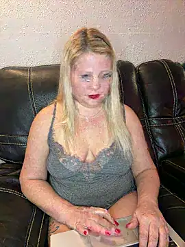 BlondyBrat online show from 19, 12, 2025