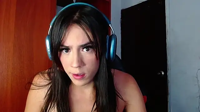 Lauraxdoll online show from 18, 2, 2025