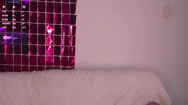 MiaGoth  online show from 8, 1, 2026