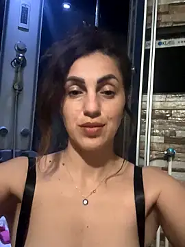 EmaSkyes online show from 7, 11, 2025