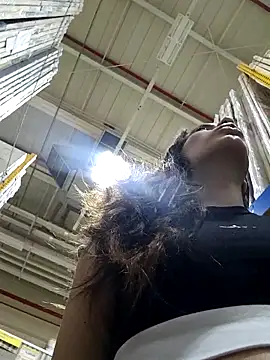 aurelialux online show from 17, 9, 2025