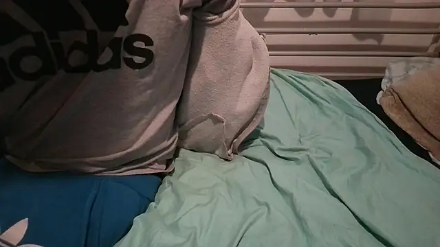 Snapshot of krissraw chatting on 3, 1, 2025 krissraw online show from 3, 1, 2025