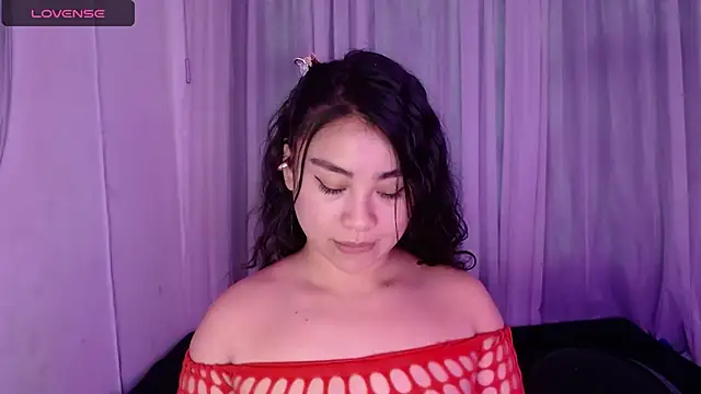 Snapshot of hinataleecs chatting on 19, 11, 2025 hinataleecs online show from 19, 11, 2025