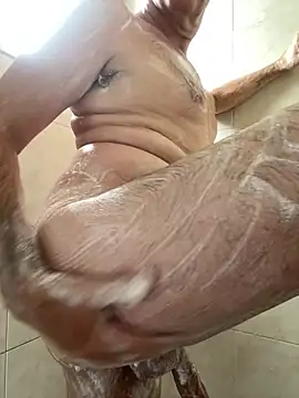 Snapshot of Andydorio chatting on 5, 1, 2025 Andydorio online show from 5, 1, 2025