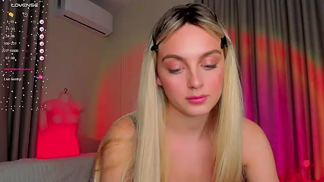 pretty girlnextdoor online show from 12, 9, 2025