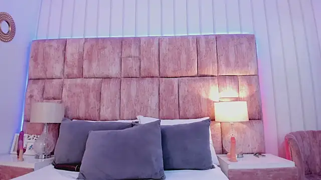 Cloesweet 1 online show from 4, 2, 2025