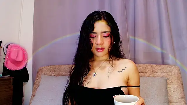 Snapshot of adara_johnson__ chatting on 20, 10, 2025 adara johnson online show from 20, 10, 2025