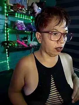 TRISH MILF online show from 6, 1, 2025