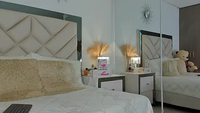 Snapshot of alexa_tobar chatting on 23, 9, 2025 alexa tobar online show from 23, 9, 2025