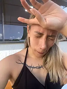 Snapshot of loira_messi chatting on 3, 3, 2025 loira messi online show from 3, 3, 2025