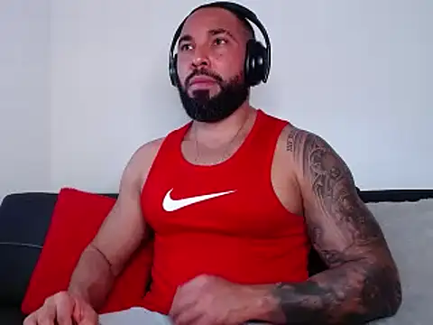 Snapshot of roman_muscle chatting on 3, 12, 2024 roman muscle online show from 3, 12, 2024