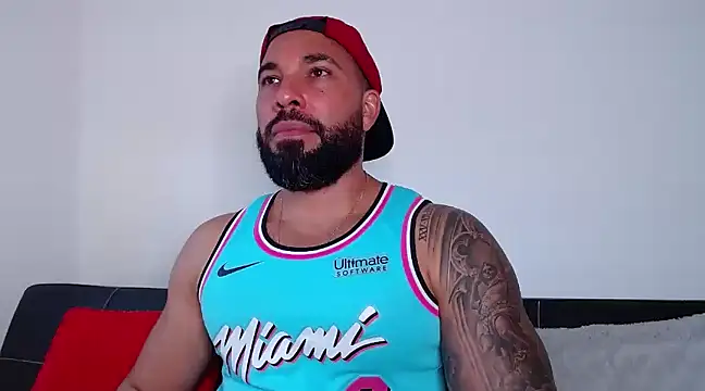 Snapshot of roman_muscle chatting on 5, 12, 2024 roman muscle online show from 5, 12, 2024