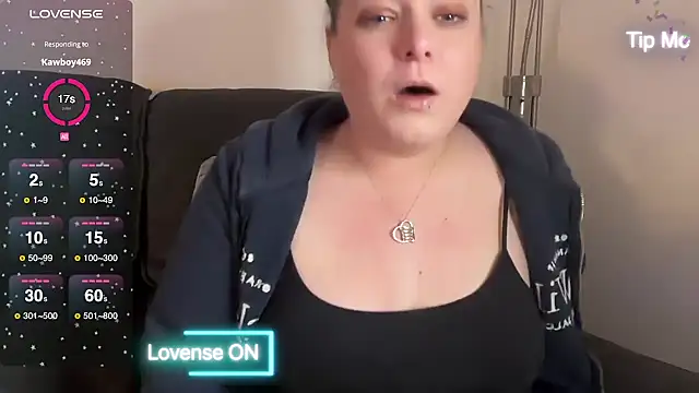 NaughtyWifeUK online show from 5, 3, 2025