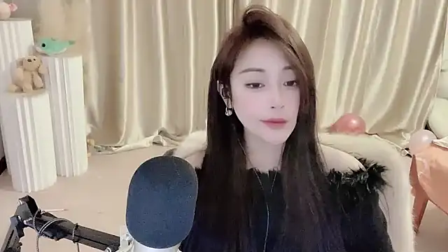 Daisy-77 online show from 20, 1, 2025