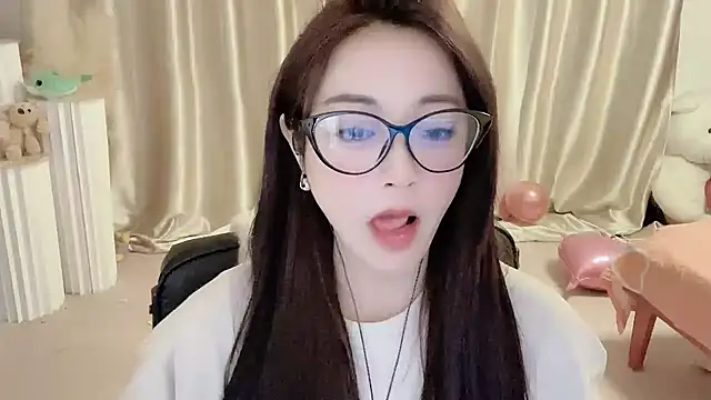 Daisy-77 online show from 25, 1, 2025