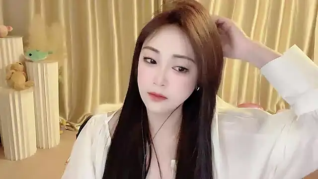 Daisy-77 online show from 4, 2, 2025