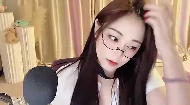 Daisy-77 online show from 20, 2, 2025