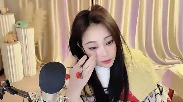 Daisy-77 online show from 16, 3, 2025