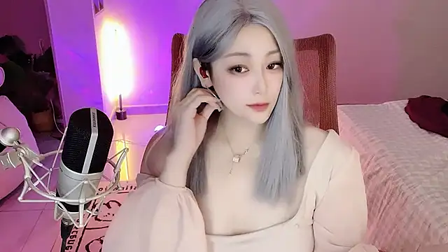 Daisy-77 online show from 9, 10, 2025