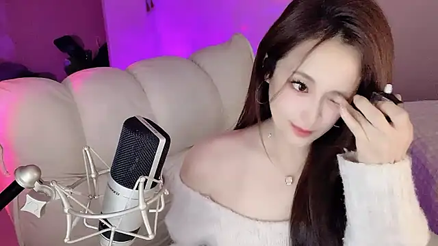 Daisy-77 online show from 11, 11, 2025