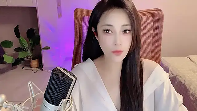 Daisy-77 online show from 19, 11, 2025