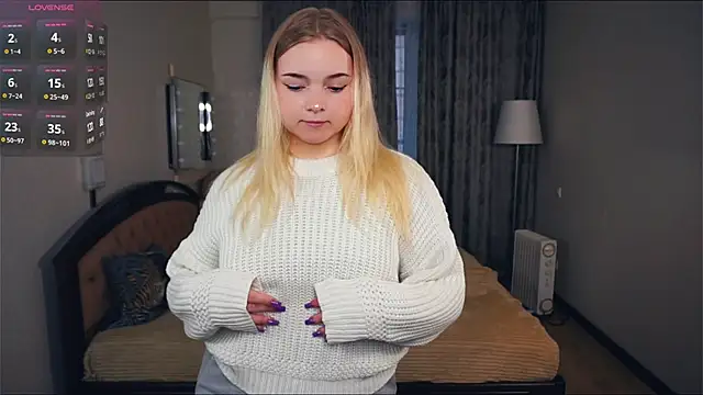 ZaraCreedon online show from 8, 10, 2025