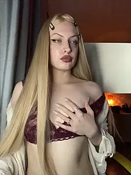 LolaBrattySweetie online show from 15, 10, 2025