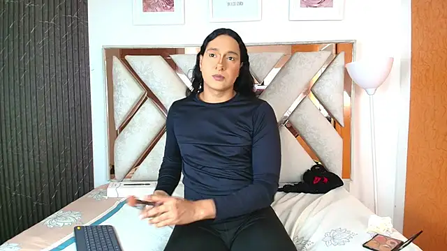 Snapshot of Alison_Chan_ chatting on 25, 11, 2025 Alison Chan online show from 25, 11, 2025