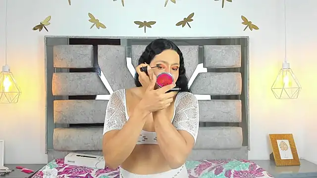 Snapshot of Alison_Chan_ chatting on 18, 12, 2025 Alison Chan online show from 18, 12, 2025