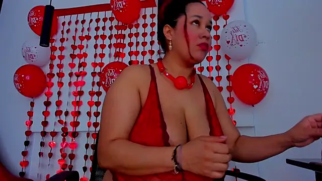 Snapshot of alondrabigtits chatting on 13, 2, 2025 alondrabigtits online show from 13, 2, 2025