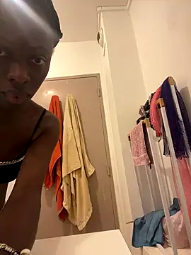 Snapshot of pupine35 chatting on 9, 9, 2025 pupine35 online show from 9, 9, 2025