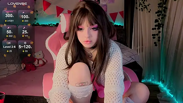 Snapshot of MonikaMayson chatting on 30, 11, 2025 MonikaMayson online show from 30, 11, 2025