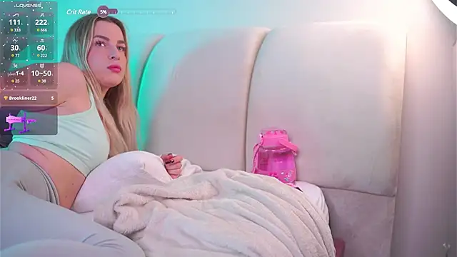 Snapshot of LiliBanger chatting on 2, 2, 2025 LiliBanger online show from 2, 2, 2025