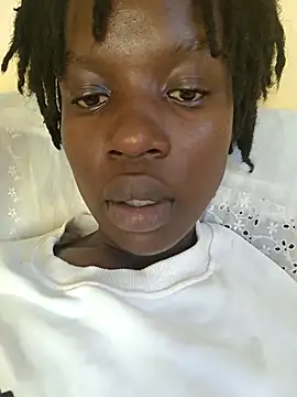 Snapshot of Juicylittle_slute chatting on 12, 10, 2025 Juicylittle slute online show from 12, 10, 2025