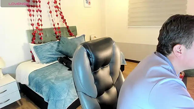 Snapshot of Sam_and_molly_ chatting on 19, 2, 2025 Sam and molly  online show from 19, 2, 2025