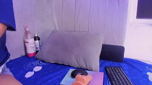 Snapshot of celeste_jhons chatting on 3, 11, 2025 celeste jhons online show from 3, 11, 2025