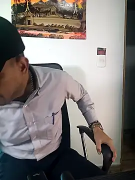 latinmartin73 online show from 26, 2, 2025