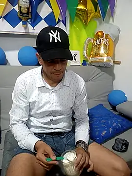 latinmartin73 online show from 1, 10, 2025