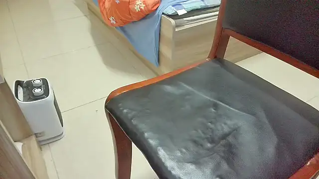 huzi518 online show from 4, 3, 2025