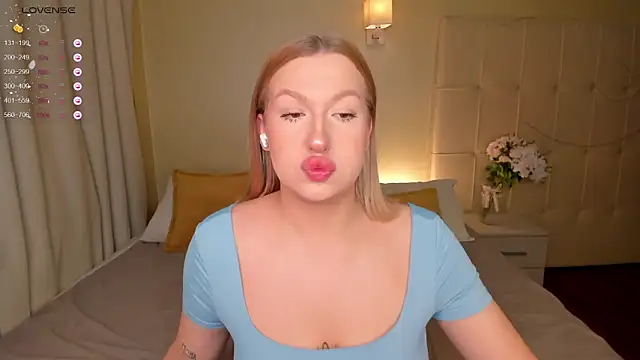 Snapshot of Emma__Leee chatting on 27, 1, 2025 Emma Leee online show from 27, 1, 2025
