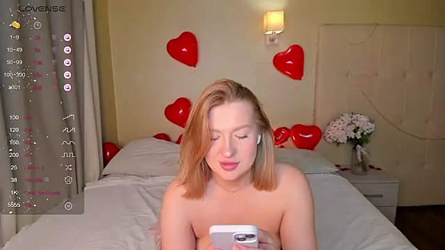 Snapshot of Emma__Leee chatting on 16, 2, 2025 Emma Leee online show from 16, 2, 2025