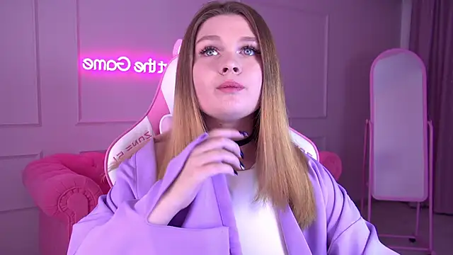 Snapshot of CrystalLyons chatting on 30, 1, 2025 CrystalLyons online show from 30, 1, 2025