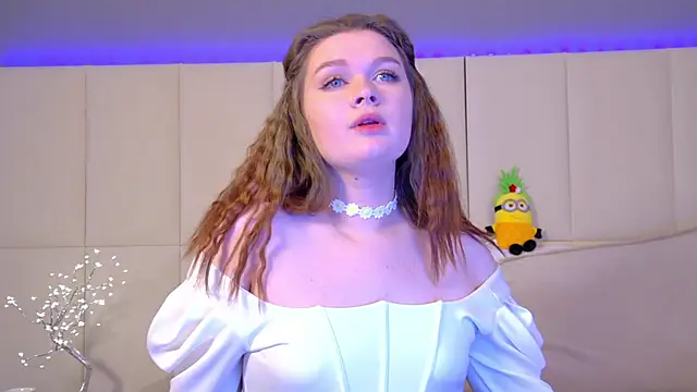 Snapshot of CrystalLyons chatting on 7, 2, 2025 CrystalLyons online show from 7, 2, 2025