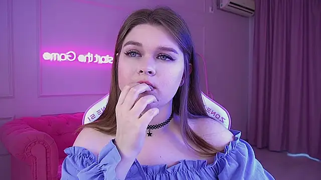 Snapshot of CrystalLyons chatting on 15, 3, 2025 CrystalLyons online show from 15, 3, 2025