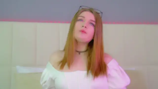 Snapshot of CrystalLyons chatting on 18, 3, 2025 CrystalLyons online show from 18, 3, 2025