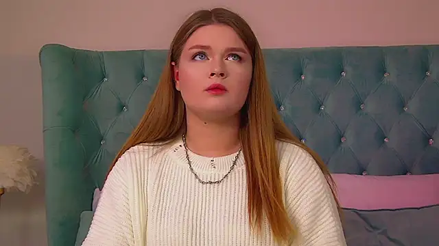 Snapshot of CrystalLyons chatting on 14, 9, 2025 CrystalLyons online show from 14, 9, 2025