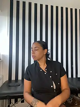 Snapshot of bigbootyjayda chatting on 17, 12, 2024 bigbootyjayda online show from 17, 12, 2024