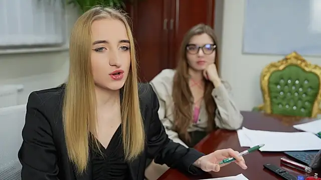 Snapshot of Michelle_054 chatting on 8, 2, 2025 Michelle 054 online show from 8, 2, 2025