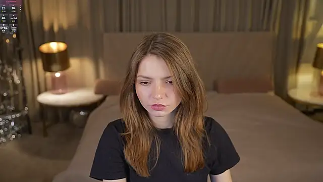 Snapshot of Michelle_054 chatting on 9, 10, 2025 Michelle 054 online show from 9, 10, 2025